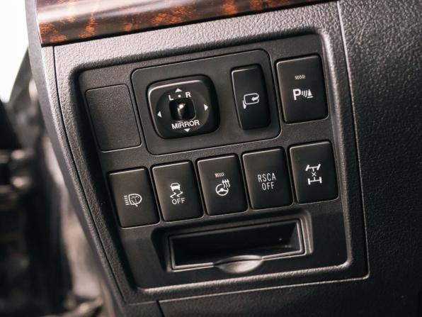 Toyota Land Cruiser 200 Series Рестайлинг 1 с пробегом 2012 года, цена 3 530 000 рублей, 271390 км, внедорожник, Автокод Объявления