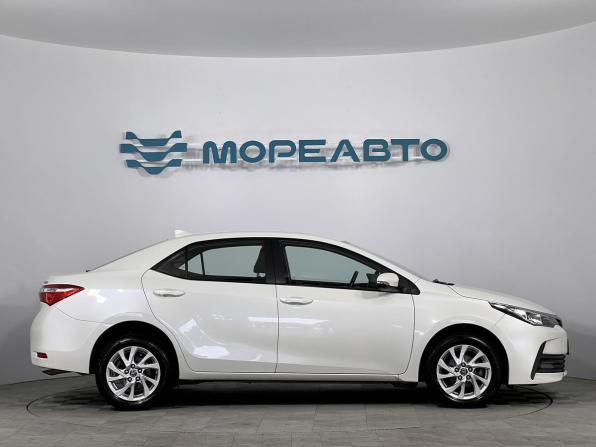 Toyota Corolla XI (E160 E170 E180) Рестайлинг 1 с пробегом 2017 года, цена 1 720 000 рублей, 94702 км, седан, Автокод Объявления