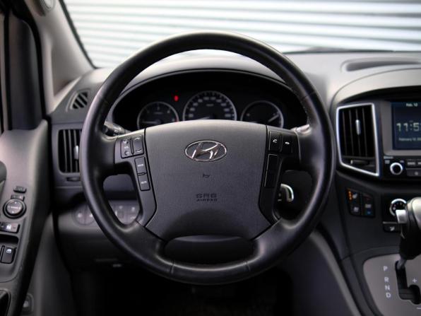 Hyundai Grand Starex I Рестайлинг 2 с пробегом 2018 года, цена 2 670 000 рублей, 136968 км, минивэн, Автокод Объявления