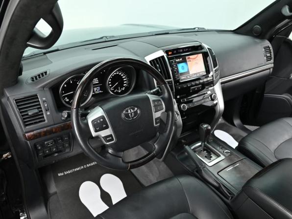 Toyota Land Cruiser 200 Series Рестайлинг 1 с пробегом 2013 года, цена 2 949 000 рублей, 155000 км, внедорожник, Автокод Объявления