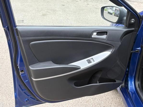 Hyundai Solaris I с пробегом 2012 года, цена 595 000 рублей, 206956 км, седан, Автокод Объявления