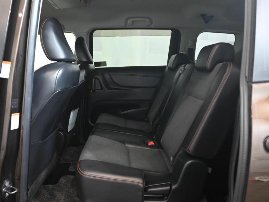 Toyota Sienta II Екатеринбург  - изображение 19