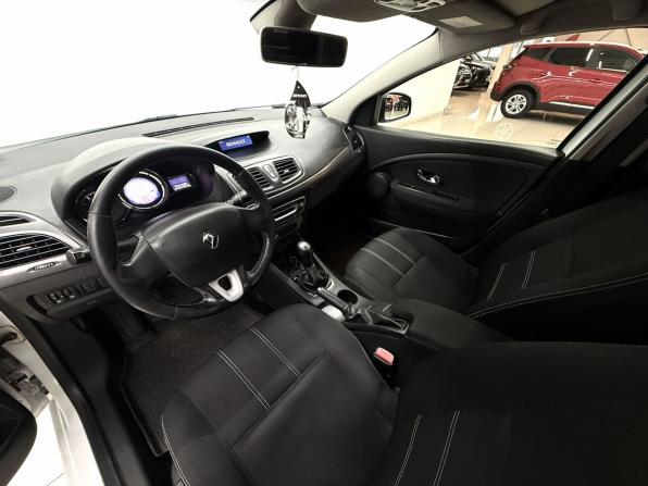Renault Megane III Рестайлинг с пробегом 2013 года, цена 735 000 рублей, 173844 км, хэтчбек, Автокод Объявления