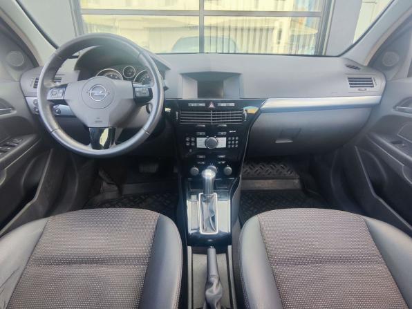 Opel Astra H Рестайлинг с пробегом 2010 года, цена 645 000 рублей, 165882 км, хэтчбек, Автокод Объявления