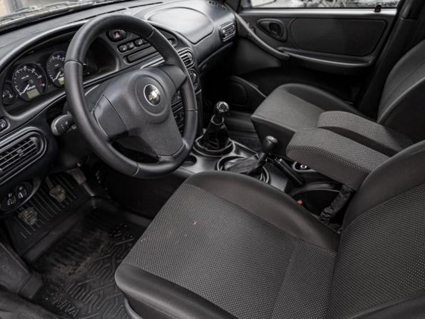 Chevrolet Niva I Рестайлинг с пробегом 2018 года, цена 797 708 рублей, 102788 км, внедорожник, Автокод Объявления
