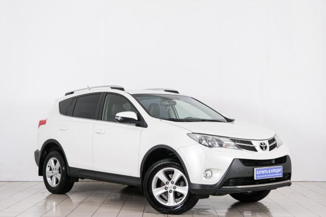 Toyota RAV4 IV (XA40)