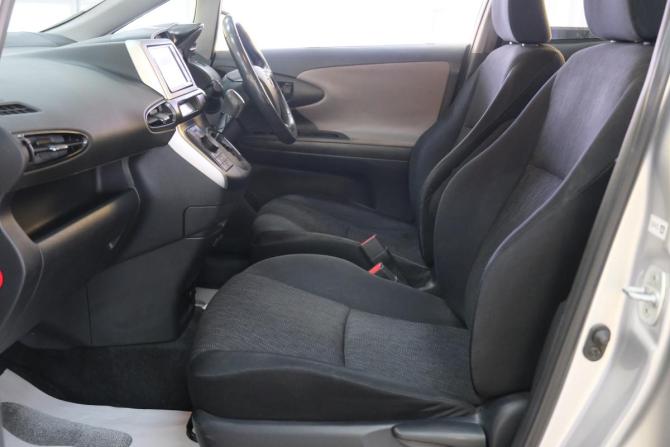 Toyota Wish II с пробегом 2011 года, цена 1 319 000 рублей, 200900 км, минивэн, Автокод Объявления