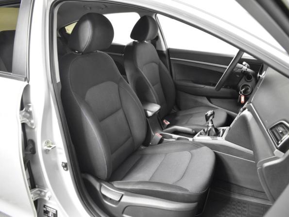 Hyundai Elantra VI (AD) с пробегом 2017 года, цена 1 245 000 рублей, 188375 км, седан, Автокод Объявления