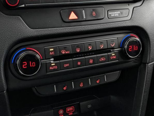 Kia Ceed III с пробегом 2019 года, цена 1 590 000 рублей, 148750 км, универсал, Автокод Объявления