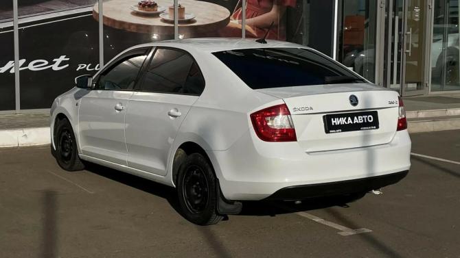 Skoda Rapid I с пробегом 2017 года, цена 907 000 рублей, 244465 км, лифтбек, Автокод Объявления