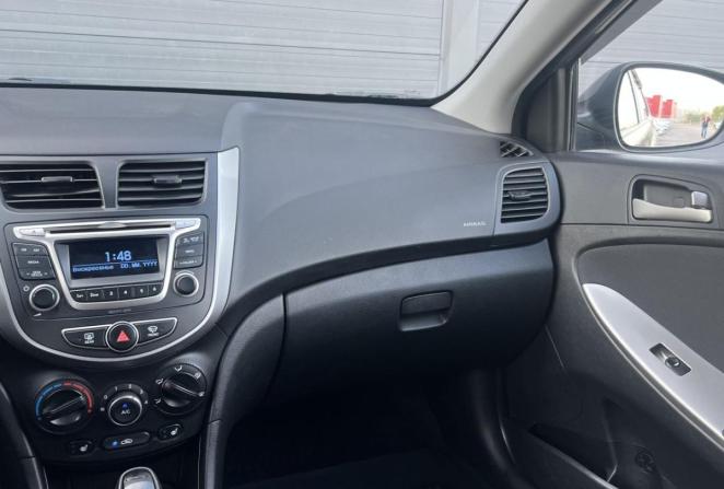 Hyundai Solaris I Рестайлинг с пробегом 2015 года, цена 880 000 рублей, 167737 км, хэтчбек, Автокод Объявления