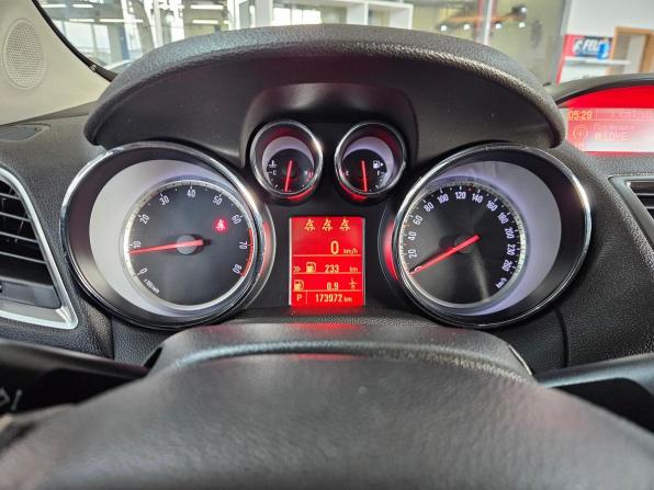 Opel Mokka I с пробегом 2013 года, цена 1 265 000 рублей, 173972 км, внедорожник, Автокод Объявления