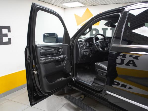Ram 1500 V с пробегом 2022 года, цена 7 999 000 рублей, 42092 км, offers.body_type.unknown, Автокод Объявления
