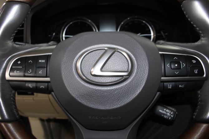 Lexus LX III Рестайлинг 2 с пробегом 2020 года, цена 12 300 000 рублей, 97000 км, внедорожник, Автокод Объявления