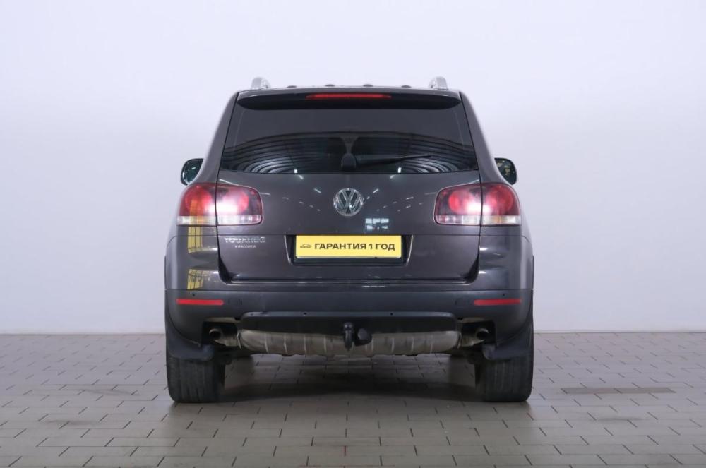 Volkswagen Touareg I Рестайлинг Омск  - изображение 6