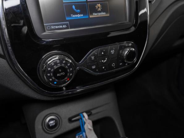 Renault Kaptur I с пробегом 2016 года, цена 1 250 000 рублей, 235560 км, внедорожник, Автокод Объявления