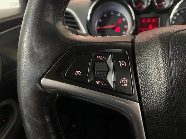 Opel Mokka I с пробегом 2012 года, цена 899 000 рублей, 248361 км, внедорожник, Автокод Объявления