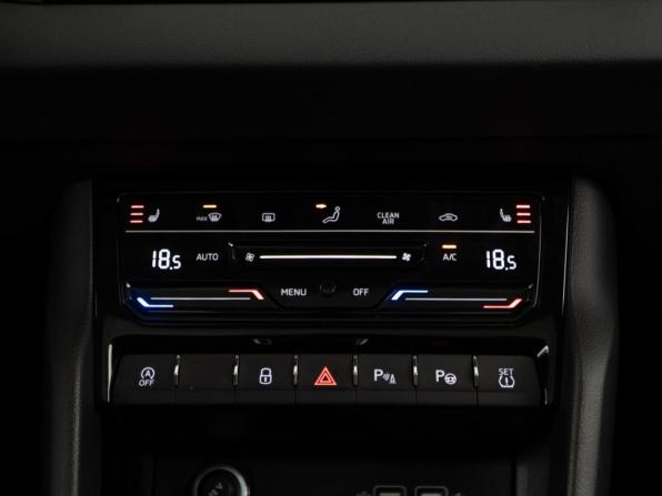 Skoda Karoq I с пробегом 2025 года, цена 3 598 888 рублей, 27 км, внедорожник, Автокод Объявления