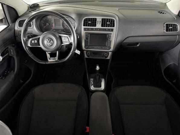 Volkswagen Polo V Рестайлинг с пробегом 2016 года, цена 1 030 000 рублей, 176453 км, седан, Автокод Объявления