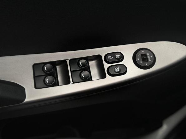 Hyundai Solaris I Рестайлинг с пробегом 2015 года, цена 930 000 рублей, 144876 км, седан, Автокод Объявления