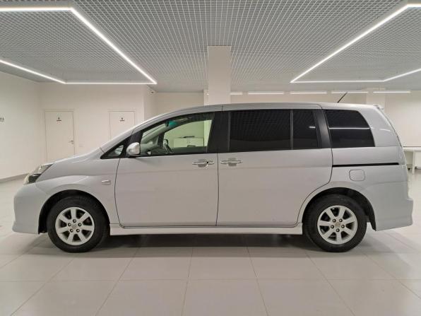 Toyota ISis I Рестайлинг с пробегом 2012 года, цена 1 229 000 рублей, 159828 км, минивэн, Автокод Объявления