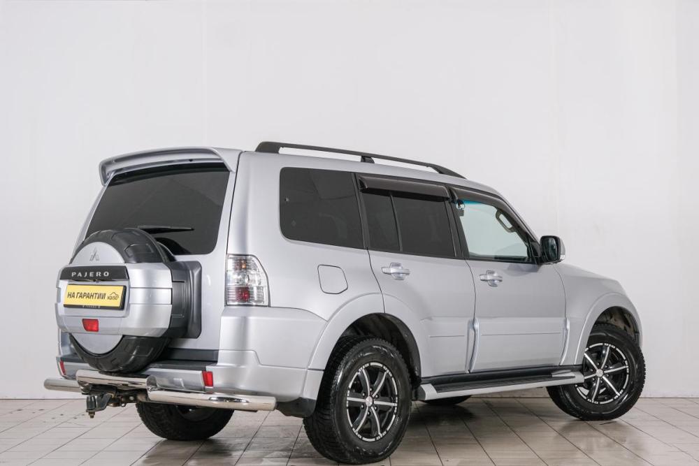 Mitsubishi Pajero IV Рестайлинг 1 Красноярск  - изображение 7