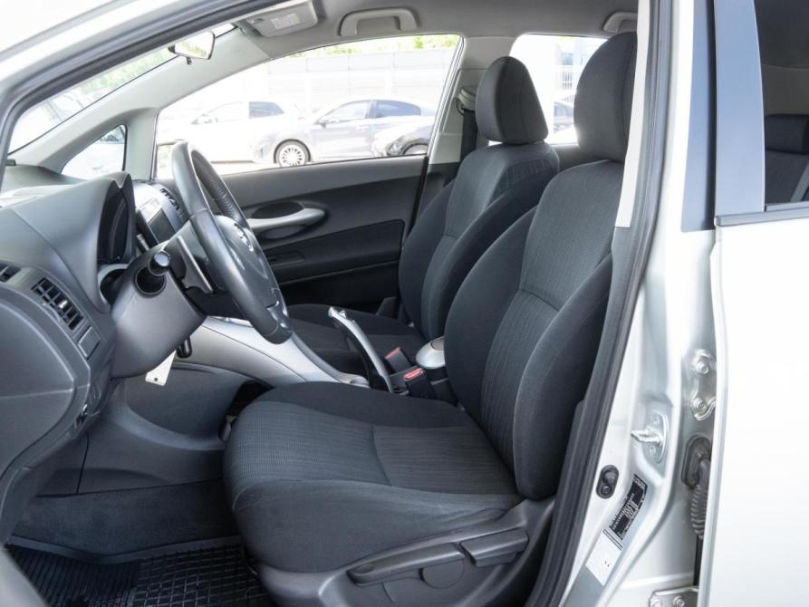 Toyota Auris I Волгоград  - изображение 10
