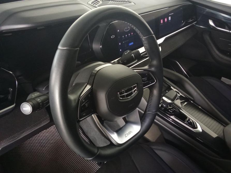 Geely Monjaro I Москва  - изображение 18