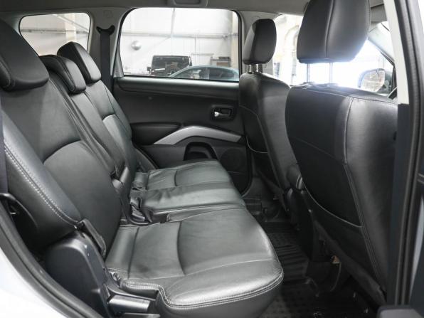 Mitsubishi Outlander II Рестайлинг с пробегом 2012 года, цена 1 419 900 рублей, 199520 км, внедорожник, Автокод Объявления