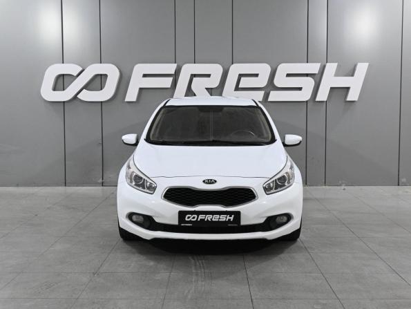 Kia Ceed II с пробегом 2014 года, цена 950 000 рублей, 160074 км, хэтчбек, Автокод Объявления