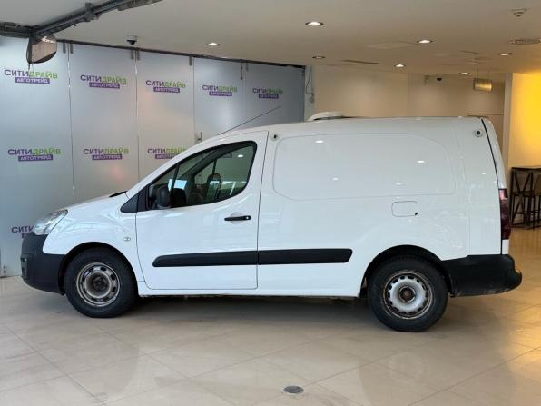 Peugeot Partner II Рестайлинг 2 с пробегом 2022 года, цена 899 000 рублей, 188084 км, фургон, Автокод Объявления