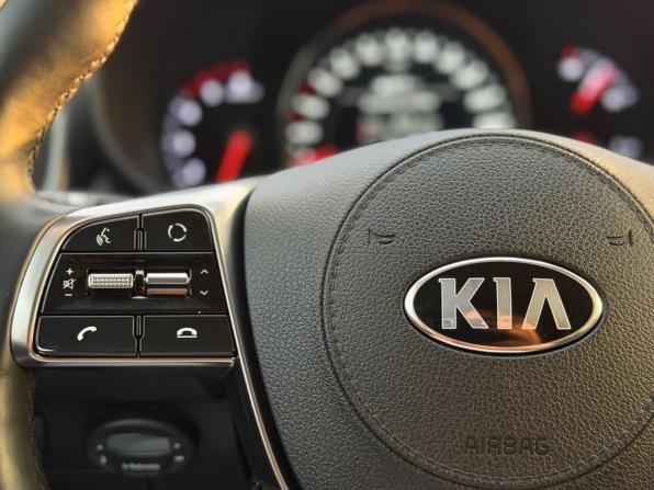 Kia Sorento III Prime Рестайлинг с пробегом 2018 года, цена 2 450 000 рублей, 215000 км, внедорожник, Автокод Объявления