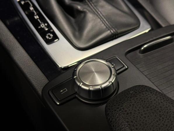 Mercedes-Benz C-Класс III (W204) Рестайлинг с пробегом 2012 года, цена 2 130 000 рублей, 51733 км, седан, Автокод Объявления