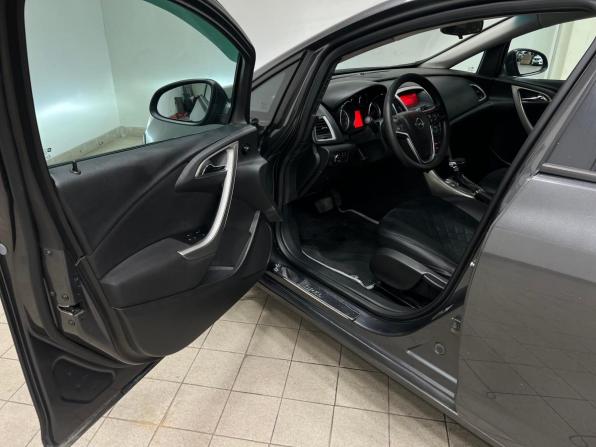 Opel Astra J с пробегом 2011 года, цена 520 000 рублей, 296000 км, хэтчбек, Автокод Объявления