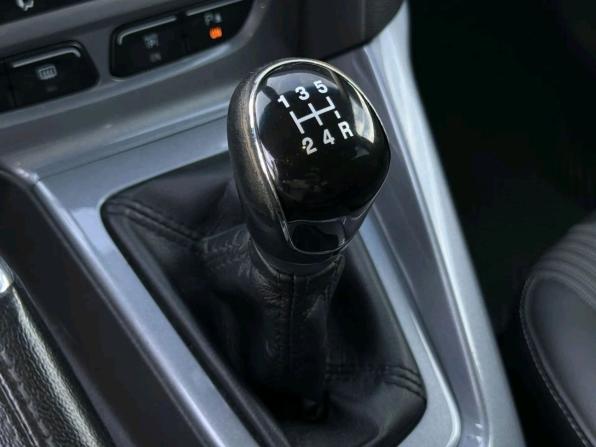 Ford Focus III с пробегом 2012 года, цена 899 000 рублей, 152200 км, хэтчбек, Автокод Объявления