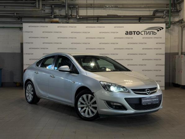 Opel Astra J Рестайлинг с пробегом 2013 года, цена 699 000 рублей, 193000 км, седан, Автокод Объявления