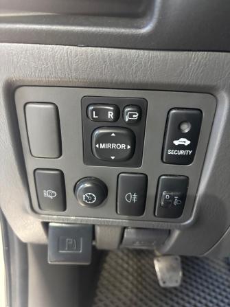 Toyota Hilux VII с пробегом 2011 года, цена 1 989 000 рублей, 370533 км, пикап, Автокод Объявления