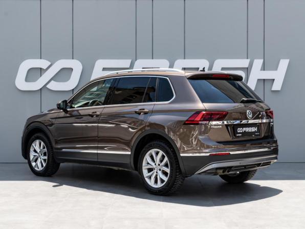 Volkswagen Tiguan II с пробегом 2017 года, цена 2 399 000 рублей, 143713 км, внедорожник, Автокод Объявления