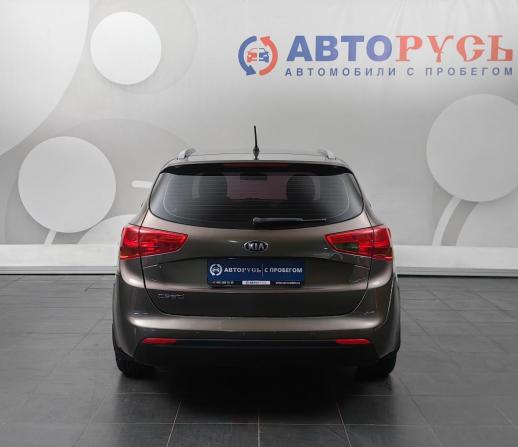 Kia Ceed II с пробегом 2015 года, цена 715 000 рублей, 255026 км, универсал, Автокод Объявления
