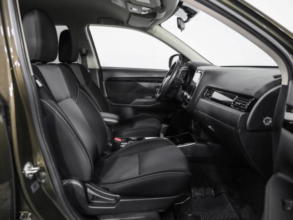 Mitsubishi Outlander III Рестайлинг 3 с пробегом 2020 года, цена 2 249 000 рублей, 129989 км, внедорожник, Автокод Объявления