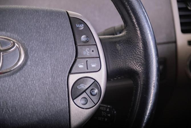 Toyota Prius II Рестайлинг (XW20) с пробегом 2008 года, цена 639 000 рублей, 315000 км, лифтбек, Автокод Объявления