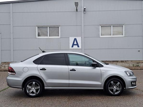 Volkswagen Polo V Рестайлинг с пробегом 2018 года, цена 1 150 000 рублей, 86288 км, седан, Автокод Объявления