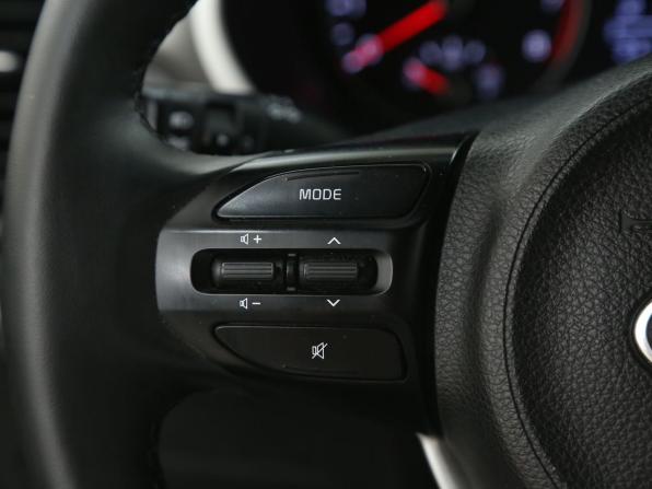 Kia Rio IV Рестайлинг с пробегом 2021 года, цена 1 722 000 рублей, 46700 км, хэтчбек, Автокод Объявления