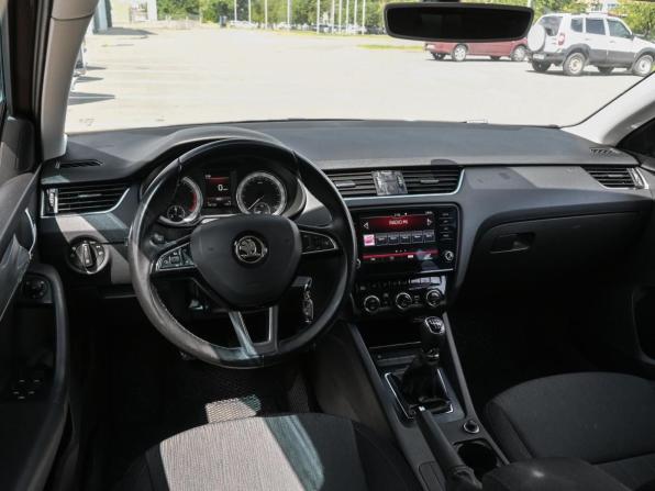 Skoda Octavia III (A7) Рестайлинг с пробегом 2018 года, цена 1 559 000 рублей, 182126 км, лифтбек, Автокод Объявления