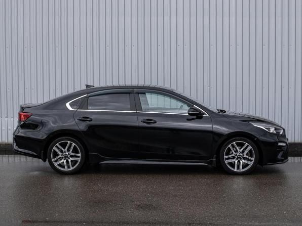 Kia Cerato IV Рестайлинг с пробегом 2021 года, цена 1 899 000 рублей, 171470 км, седан, Автокод Объявления