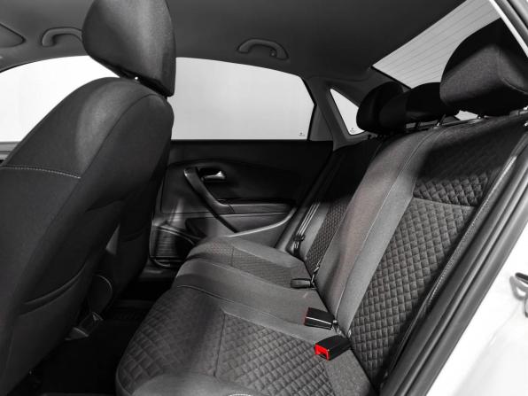 Volkswagen Polo V Рестайлинг с пробегом 2019 года, цена 1 085 000 рублей, 63145 км, седан, Автокод Объявления