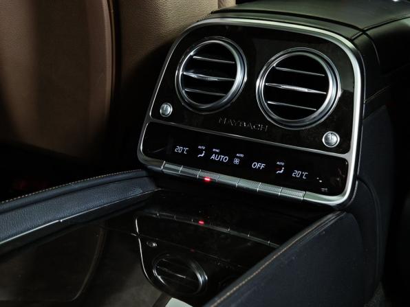 Mercedes-Benz Maybach S-Класс I (X222) Рестайлинг с пробегом 2017 года, цена 3 700 000 рублей, 298773 км, седан, Автокод Объявления