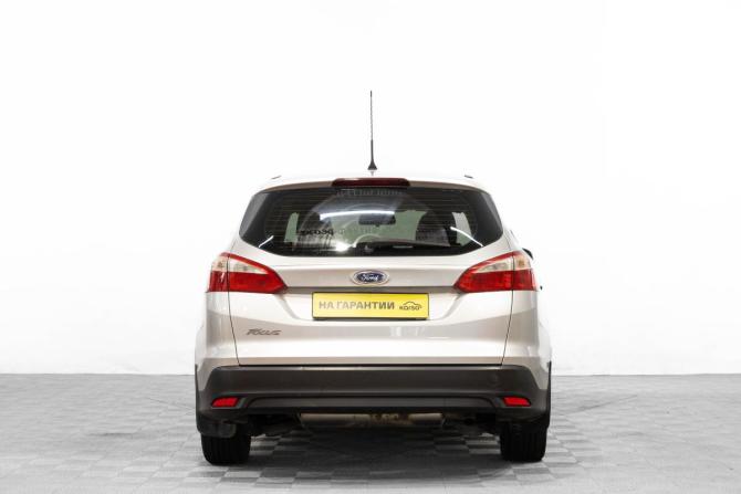 Ford Focus III с пробегом 2013 года, цена 999 000 рублей, 240200 км, универсал, Автокод Объявления