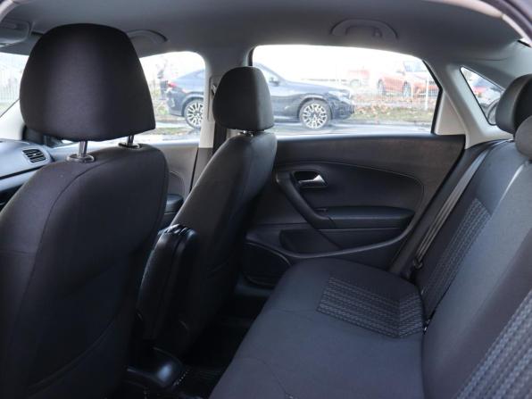 Volkswagen Polo V Рестайлинг с пробегом 2017 года, цена 1 057 000 рублей, 116488 км, седан, Автокод Объявления