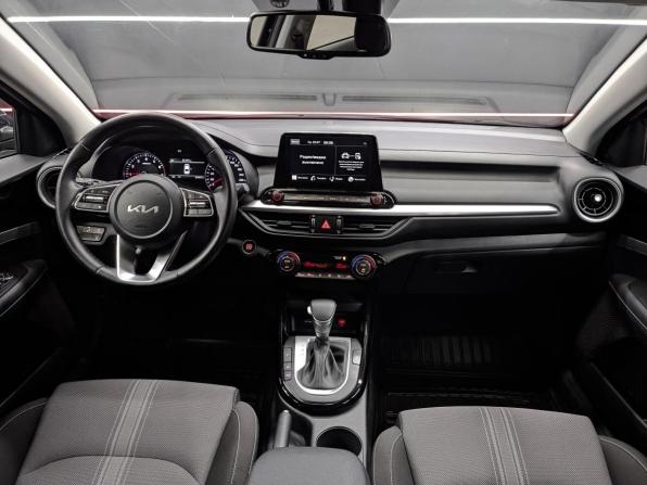 Kia Cerato IV Рестайлинг с пробегом 2022 года, цена 2 450 000 рублей, 32893 км, седан, Автокод Объявления